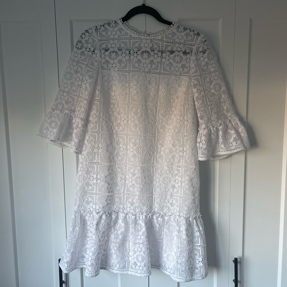 Kate Spade White Knee-Length Flounce Shift Lace Dress - Picture 1 of 3